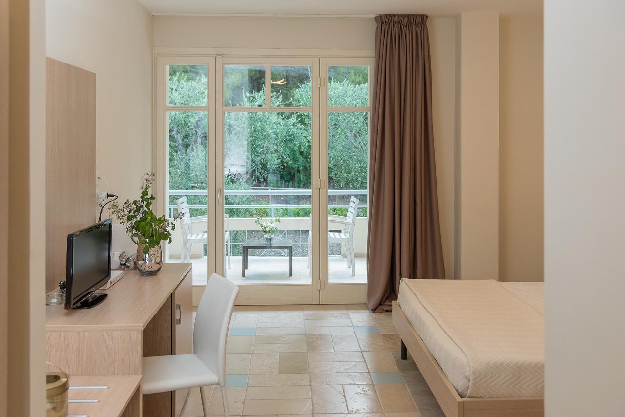 Baia Dei Mergoli Hotel 马蒂纳塔 外观 照片